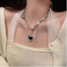 Light Luxury Zircon Black Love Stitching Necklace Ladies Niche Design Collarbone Chain Sweet And Cool Style Titanium Steel Accessories