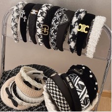 Black And White Matching Plaid Woven Headband Autumn And Winter High Skull Top Wide Edge Headband Ins Fashion High-End Hair Accessories