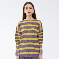 New Long Sleeve Round Collar Striped Pleated T Shirt