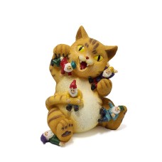 Outdoor courtyard decoration environmentally friendly resin play cat and dwarf decorations
