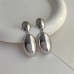 French retro design with metallic glossy water drop earrings for women, exaggerated fashion personality, versatile earrings, earrings, and earrings