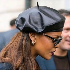 Women Hat Black Vintage Sheepskin Winter Beret Women Match All Fashion Autumn And Winter Leather Berets Hats