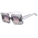 Sunglasses with personalized style, large frame sunglasses, fashionable and trendy glasses, paired with sunglasses