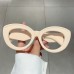 Cat eye shaped anti blue light eyeglass frame for street photography, appearing slim, simple, and versatile flat light mirror