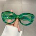Cat eye shaped anti blue light eyeglass frame for street photography, appearing slim, simple, and versatile flat light mirror