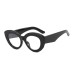 Cat eye shaped anti blue light eyeglass frame for street photography, appearing slim, simple, and versatile flat light mirror