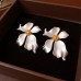 French retro niche design with exaggerated personality and high-end ear feel