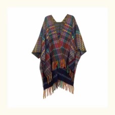 Warm air conditioning for autumn and winter is covered with a thick tassel split cape