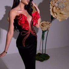 Sexy and elegant tube top long evening dress with flower chains Sexy and elegant tube top long evening dress with flower chains