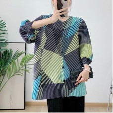 Fashionable printed pleated round neck seven quarter sleeve short jacket with pleats