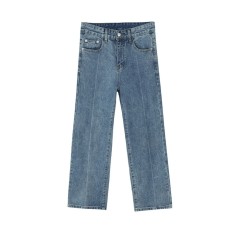 Straight Leg Jeans with Pockets