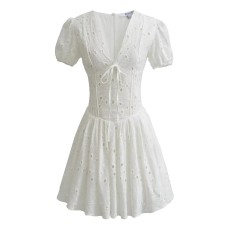 V-neck waist cinching mini skirt with hollow embroidery bubble sleeves and short skirt