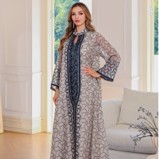 Elegant Long Sleeve Dubai Abaya with Embroidery for Middle Eastern Muslim Women