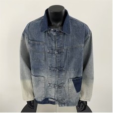 Splicing contrasting denim jacket with loose button closure Splicing contrasting denim jacket with loose button closure