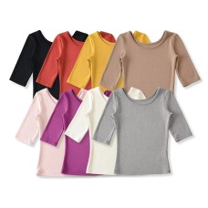 Big U-neck five quarter sleeve crop top with exposed navel