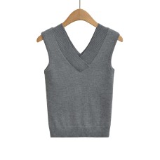 V-neck elastic slim fit tank top