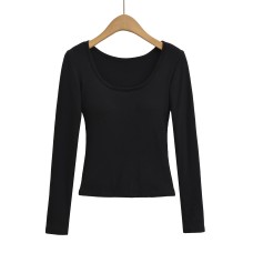 long-sleeved T-shirt