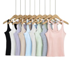 One piece sports tank top with built-in chest cushion