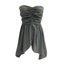 Sleeveless top with strapless folds waist cinching and slit design