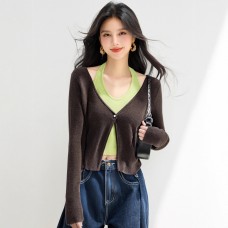 Chic Casual Knit Top in Coffee Color with Relaxed Fit and Elegant Style for Early Autumn