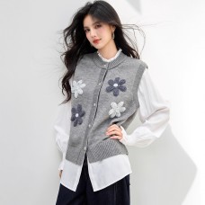 Fashion Style of Clothing Chic Autumn Fashion, Floral Print, Long Sleeve, Layered Two-Piece Design, Oversized Fit, Knit Top Fashion Style of Clothing Chic Autumn Fashion, Floral Print, Long Sleeve, Layered Two-Piece Design, Oversized Fit, Knit Top