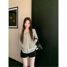 Hooded Design Short Coat for Petite Women, Lightweight Outerwear with Hood and Sleeveless Style