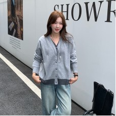 Fashionable style V-neck Color-block Knit Cardigan for Women Loose Fit Oversized Outerwear