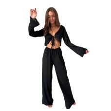 Open top set with exposed navel straps for women