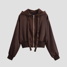 Short hooded jacket
