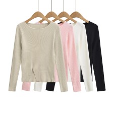 Solid color small slit top Solid color small slit top