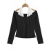 Slim fit and contrasting color one shoulder hanging neck long sleeved T-shirt