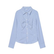 Collar pleated slim fit shirt