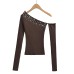 Slimming and slimming, sloping shoulder, exposed top
