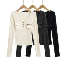 Round neck pocket slim fit long sleeved top