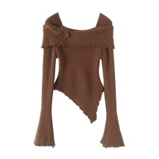 Slim fit flower shoulder long sleeved top