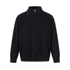 Half zip stand up collar knitted sweater