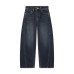 Mid waist loose fitting bucket shaped jeans Mid waist loose fitting bucket shaped jeans