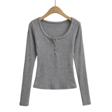 Round neck button long sleeved top