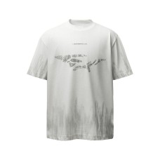 Gradient spray dyeing for dirty short sleeves