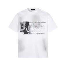 Blurred portrait print for dirty short sleeves