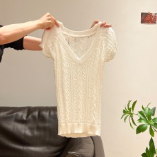 Knit Top with Hollow-out Cable Knit V-Neck in Off-white Knit Top with Hollow-out Cable Knit V-Neck in Off-white