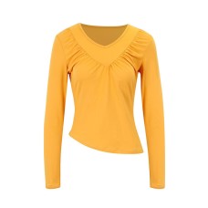 V-neck long sleeved T-shirt