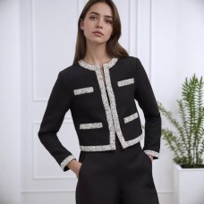 Round neck long sleeved jacket