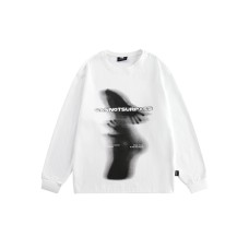 Round neck sweatshirt with long sleeves