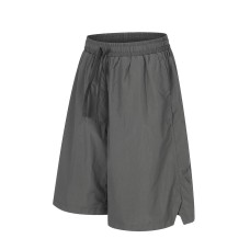 Quick drying embroidered five quarter shorts