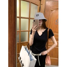 Fashionable V-neck Soft T-shirt with TENCELand Wool Blend, Slim Fit, High Comfort