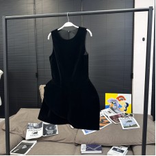 Fashionable Velvet 3D Embellished Holiday Sleeveless Dress