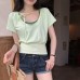 V-neck green short-sleeved T-shirt