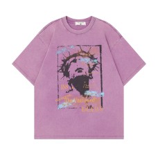 Portrait print embellishing short sleeves Portrait print embellishing short sleeves