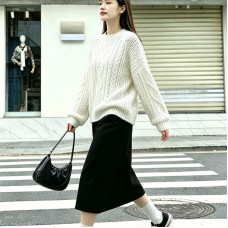 Round neck woven Fried Dough Twists versatile contrast simple knitwear